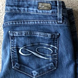 PAIGE Jeans - PAIGE LAUREL CANYON LOW RISE BOOT CUT JEANS SZ 29 PAIGE Jeans - PAIGE LAUREL CANYON LOW RISE BOOT CUT JEANS SZ 29